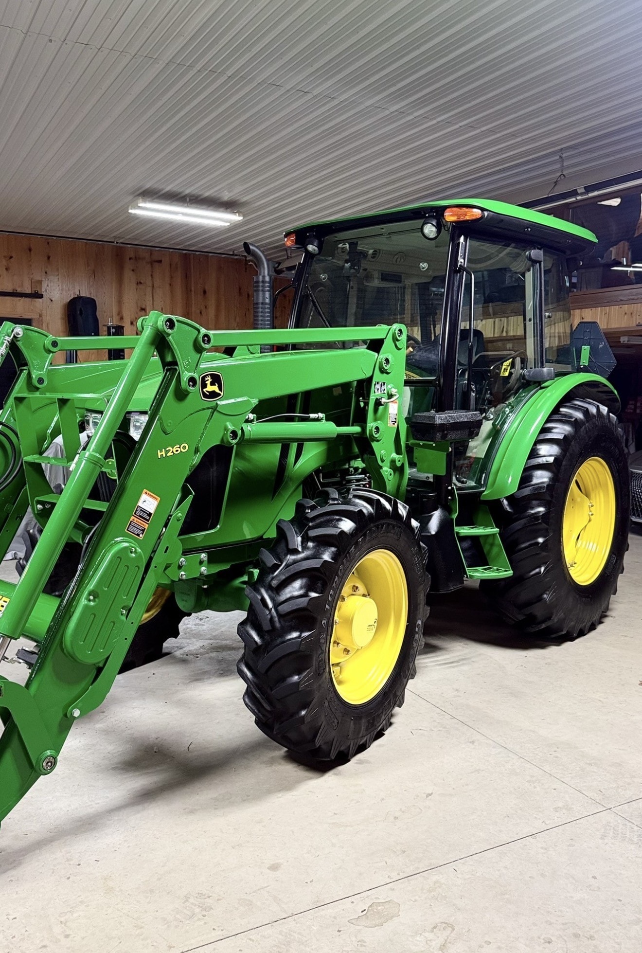 John Deere tractor heavy equipment detailing